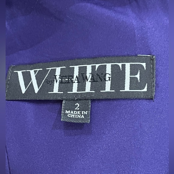 Vera Wang bridesmaids dress, size 2. - Picture 4 of 5